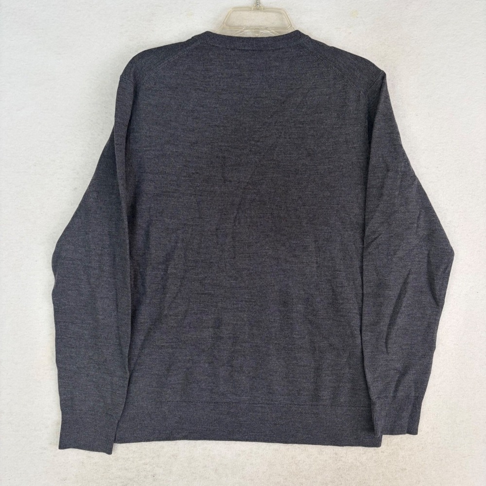 UNTUCKit Spitler V-Neck Sweater Men Small Gray NEW Merino Wool Pullover - Picture 3 of 9